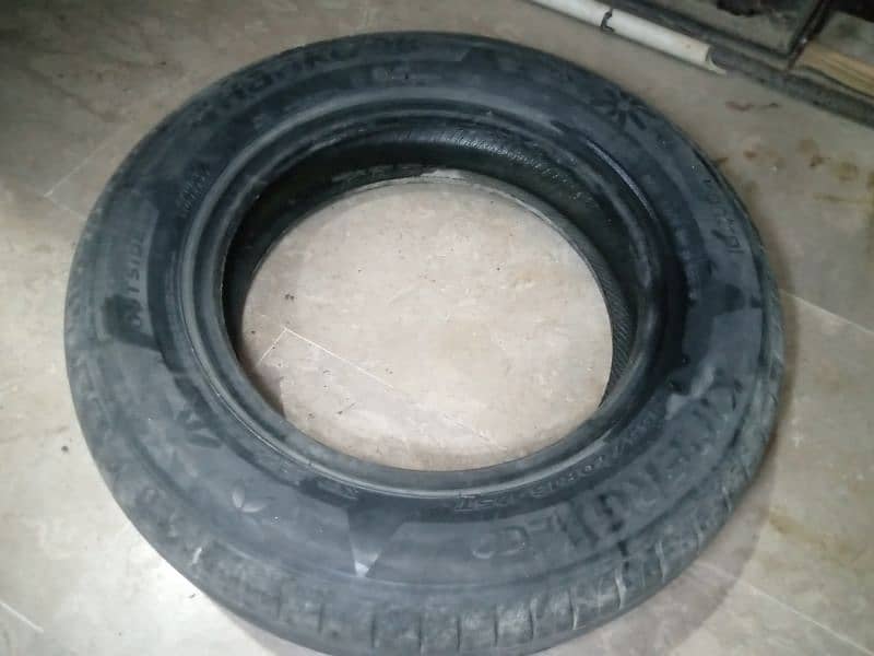 R 13 155/70 tubeless tyre ha achi condition me ha 0