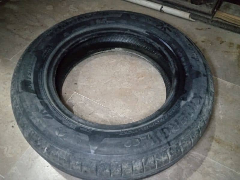 R 13 155/70 tubeless tyre ha achi condition me ha 5