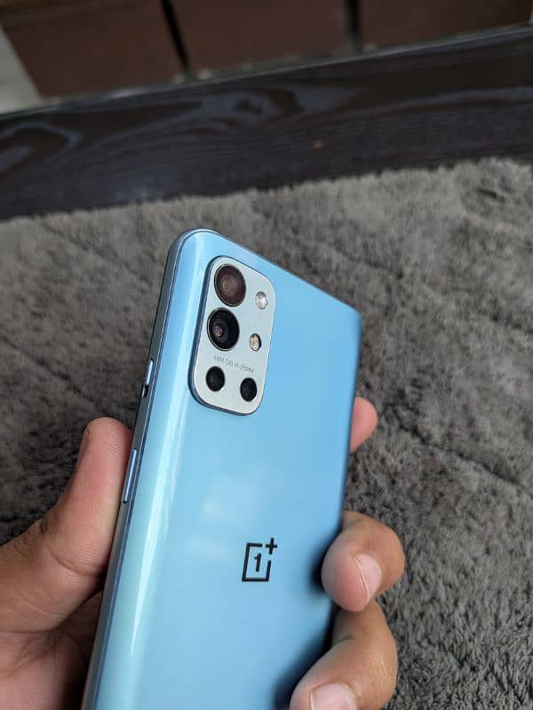 OnePlus 9r 8