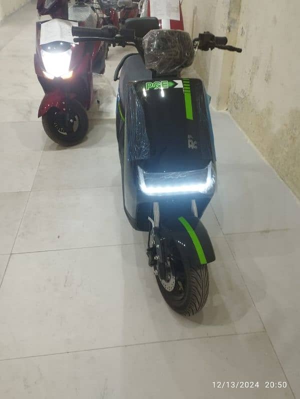 Electric scooter road king with exchange offer 4