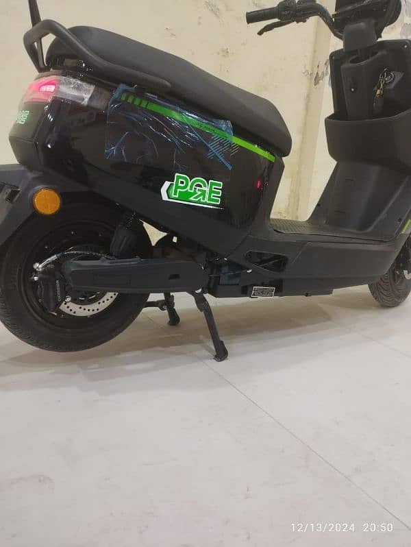 Electric scooter road king with exchange offer 8