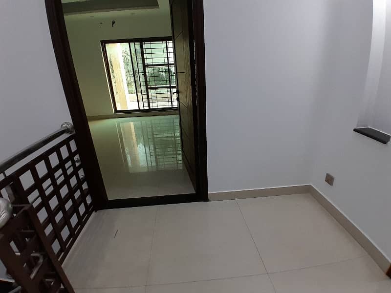 10 Marla House For Sale In DHA Phase-5 Block-L 23