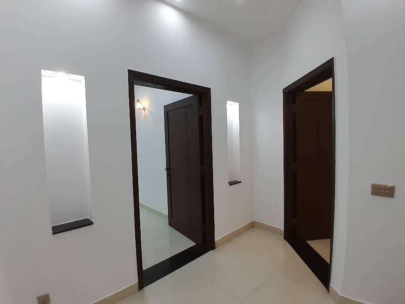 10 Marla House For Sale In DHA Phase-5 Block-L 27