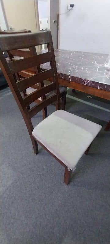 dinning table for sale urgent basis 2