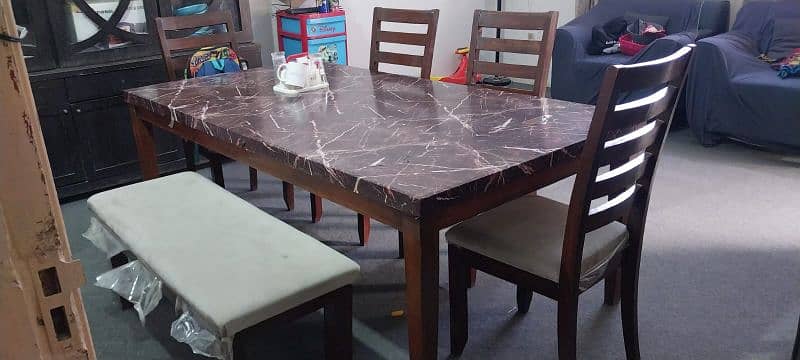 dinning table for sale urgent basis 4