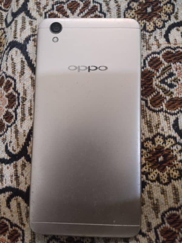 Oppo A37 3