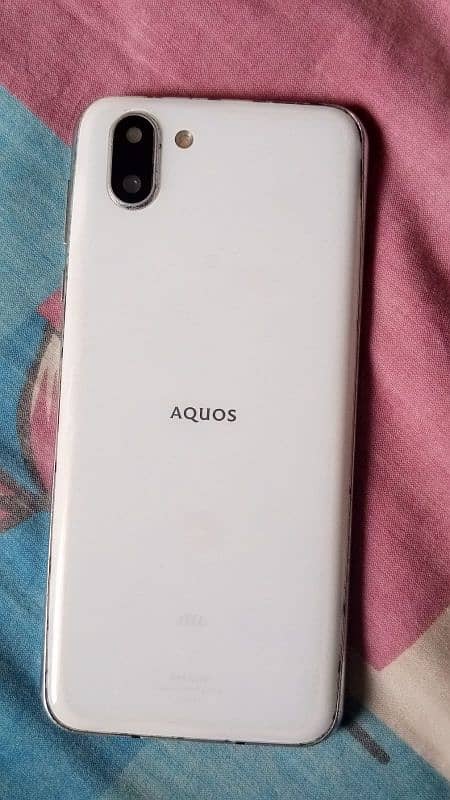 Aquos R2 0