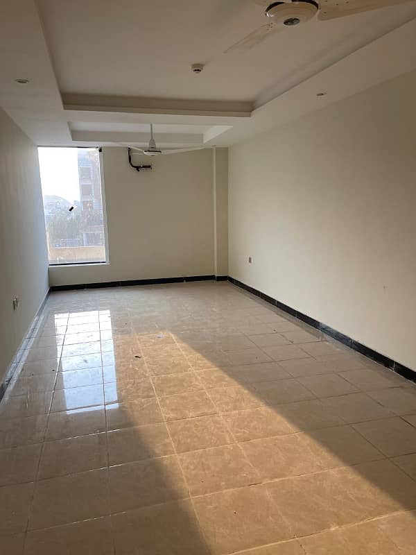 NON FURNISHED STUDIO APARTMENT AVAILABLE FOR RENT 0