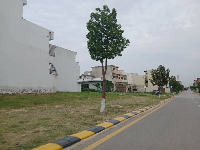 5 marla plots on instalments faisal town phase 1 10