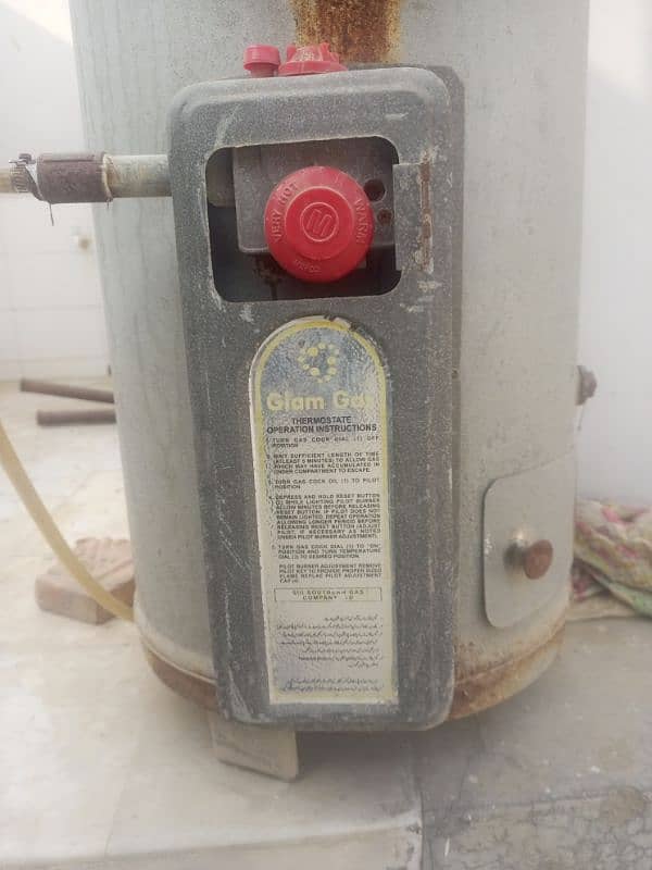 Glamgas geyser in working condition 3