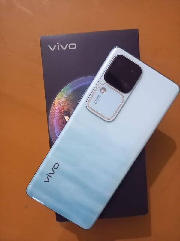 vivo v30 1