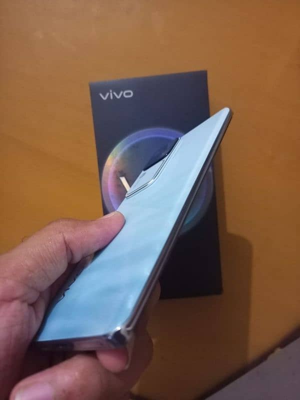 vivo v30 5