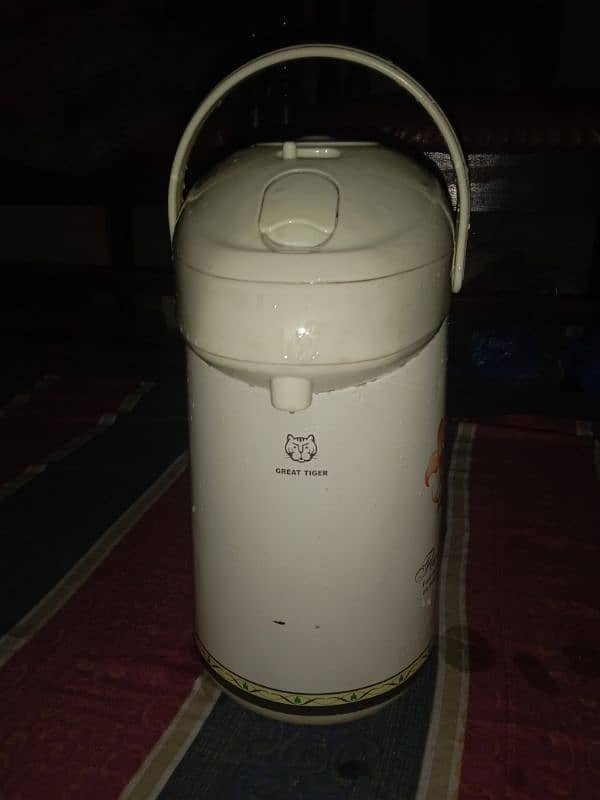 3 Litter Thermos For Sale 1