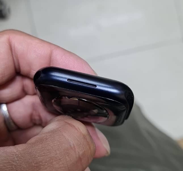 Apple Watch 9 45MM black colour 10/10 3