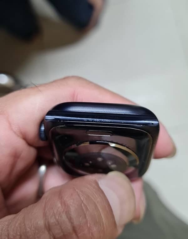 Apple Watch 9 45MM black colour 10/10 5