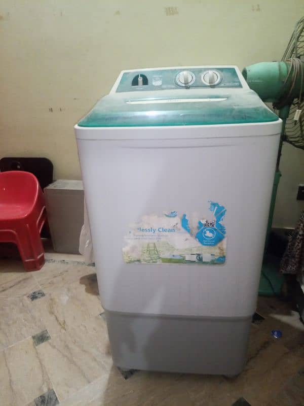 Haire Washing Machine used but in waranty 0