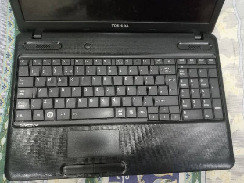 Toshiba Workstation Laptop Available i3 3rd gen 8GB Ram with graphics 1