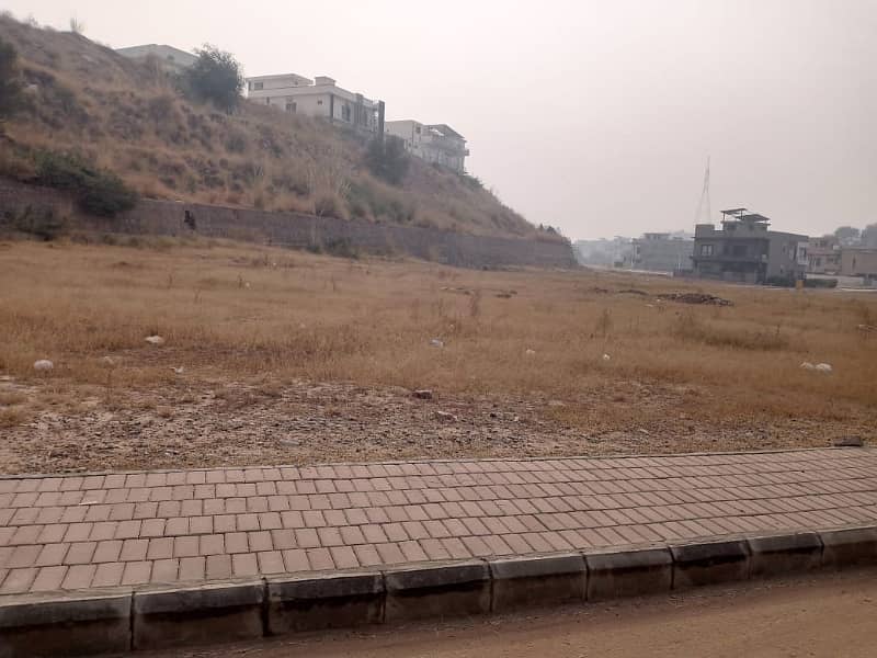 10 Marla plot for sale Bahria phase 8 Rawalpindi 1