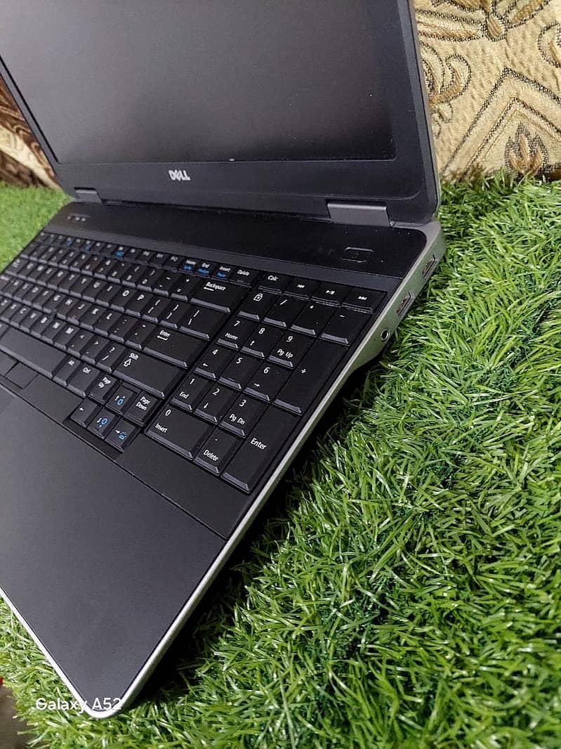 Dell latitude E6540 5