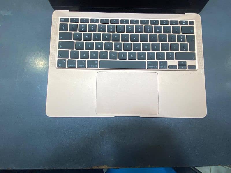 Macbook M1 Air rose gold colour good condition and good battery cycle 2