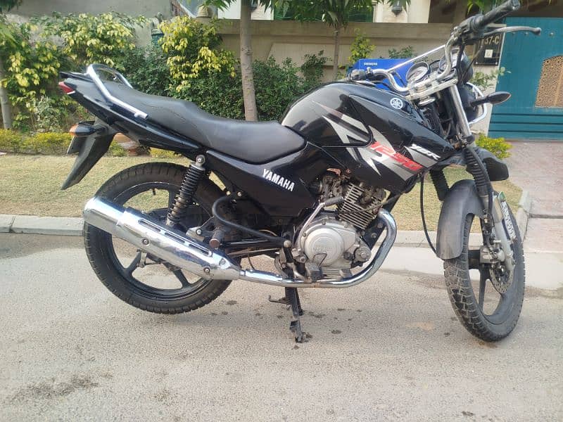 YBR 125G 1