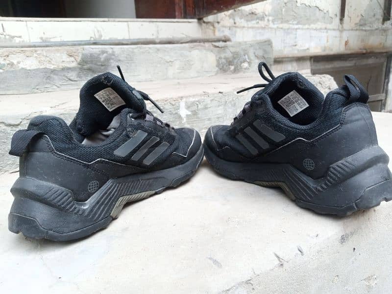 Original Adidas Shoes Size 7" 1