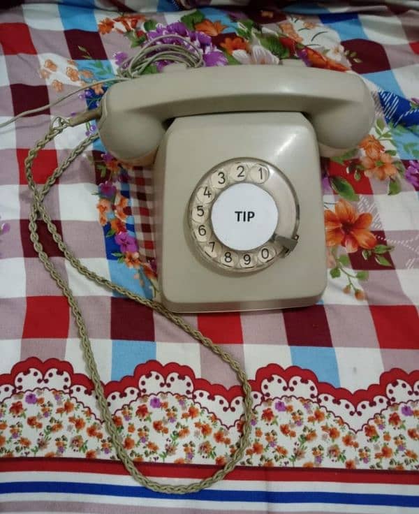 antique classic vintage phone telephone set 2