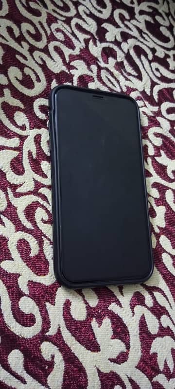 urgent I want to sale iphone 11 64 gb Non PTA waterpack All ok 3