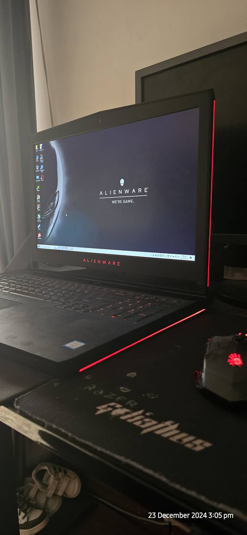 Dell Alienware 17 R4 - 7th Gen i7  Gtx 1070 8gb - 256 gb Nvme 4