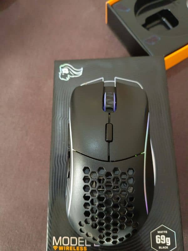 Glorious Model D wireless mouse 2