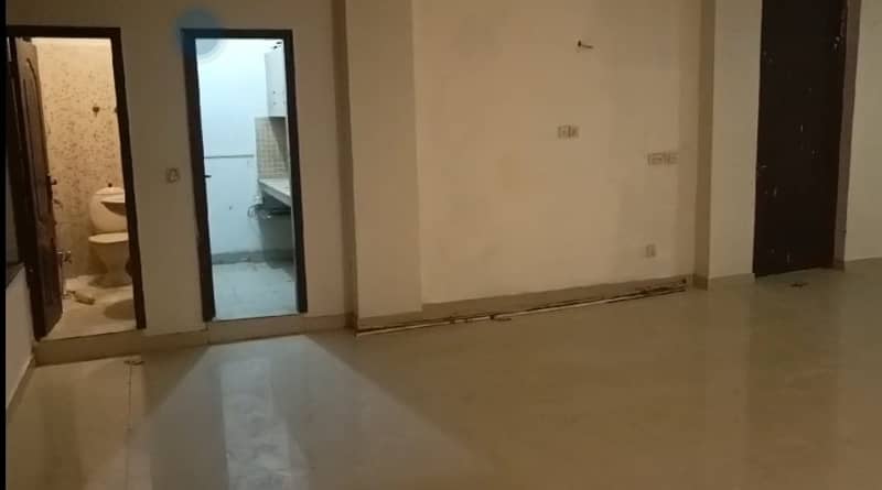 4 Marla 3rd Floor Office With Elevator For Rent In DHA Phase 6 Main Boulevard, Lahore. 5