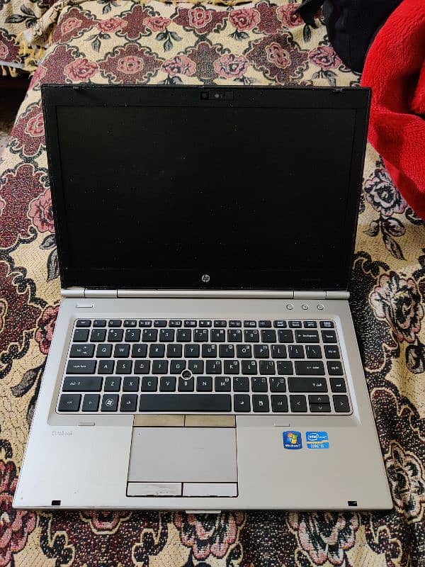 HP 8460p 1