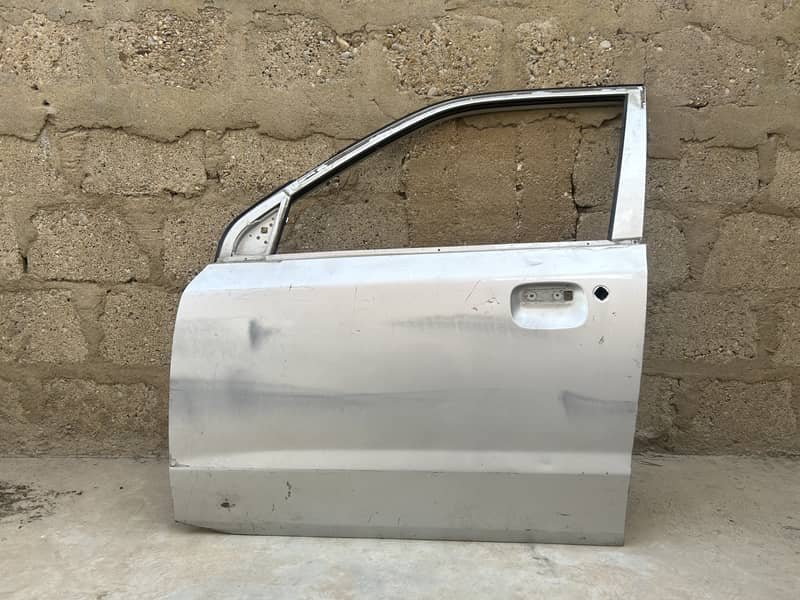 Alto car left side door sell 2004-2008 model 0