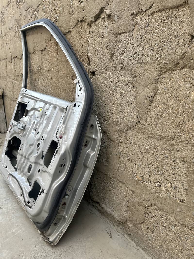 Alto car left side door sell 2004-2008 model 3