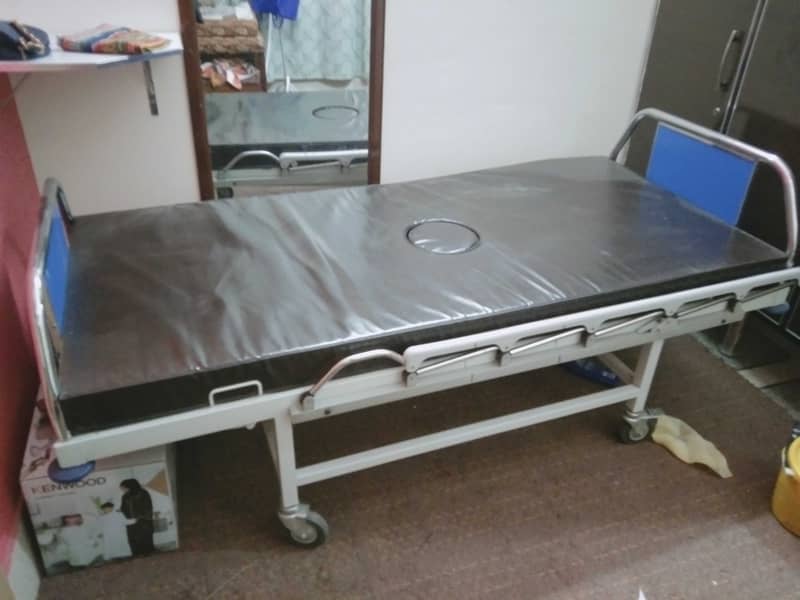 Bed for Patient along with Master MoltyFoam no. 1 quality 0