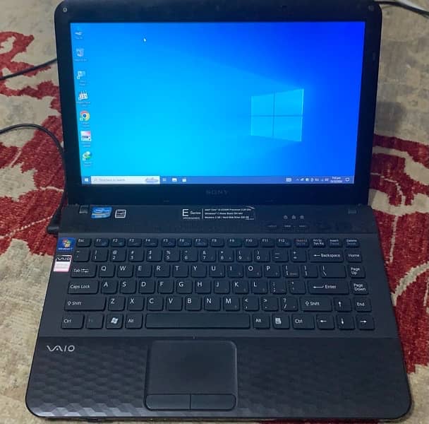 Core i3 2330m 4gb ddr3 ram 500 hdd Low end Gaming laptop 3