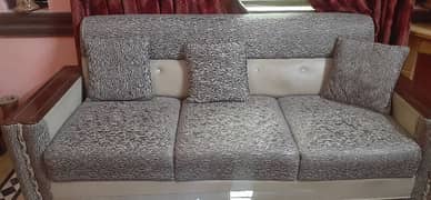 5 seater sofa set very less used