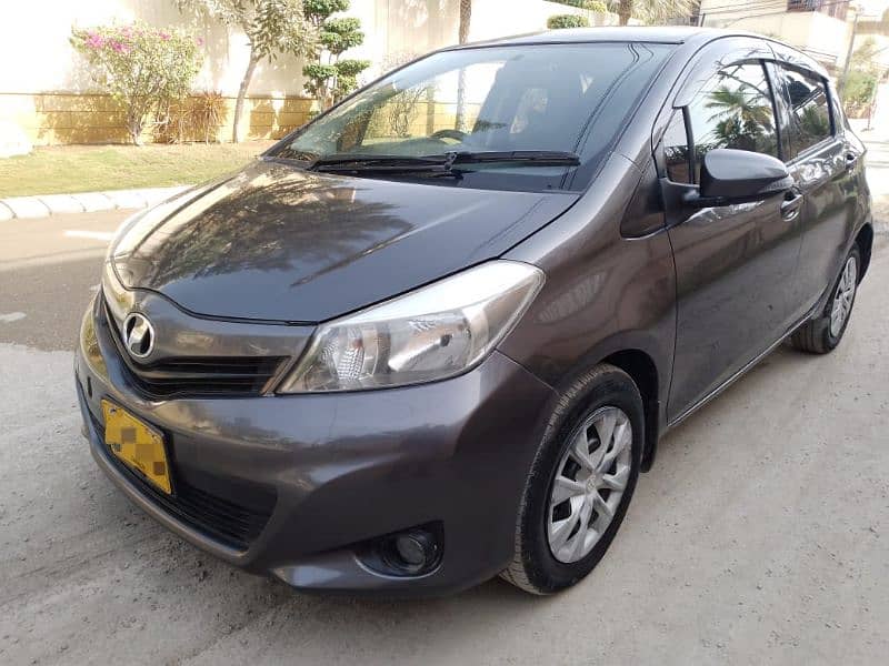 Toyota Vitz 2013 4