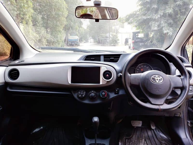 Toyota Vitz 2013 6