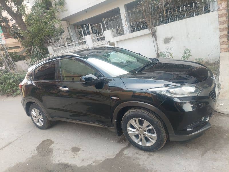 Honda Vezel 2015 1