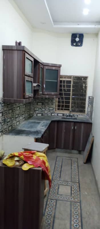 Iqbal Town : 3 Marla Double Story House For Rent 2