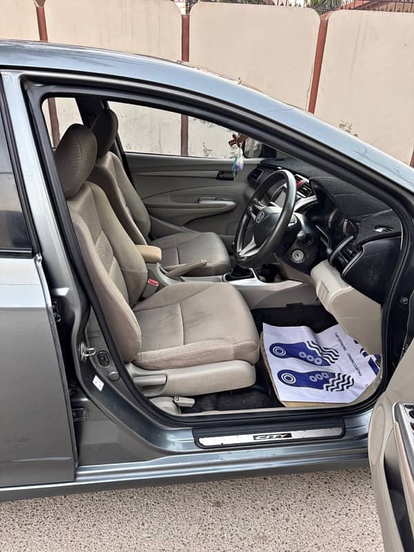 Honda City IVTEC 2014 model in prestige condition 8