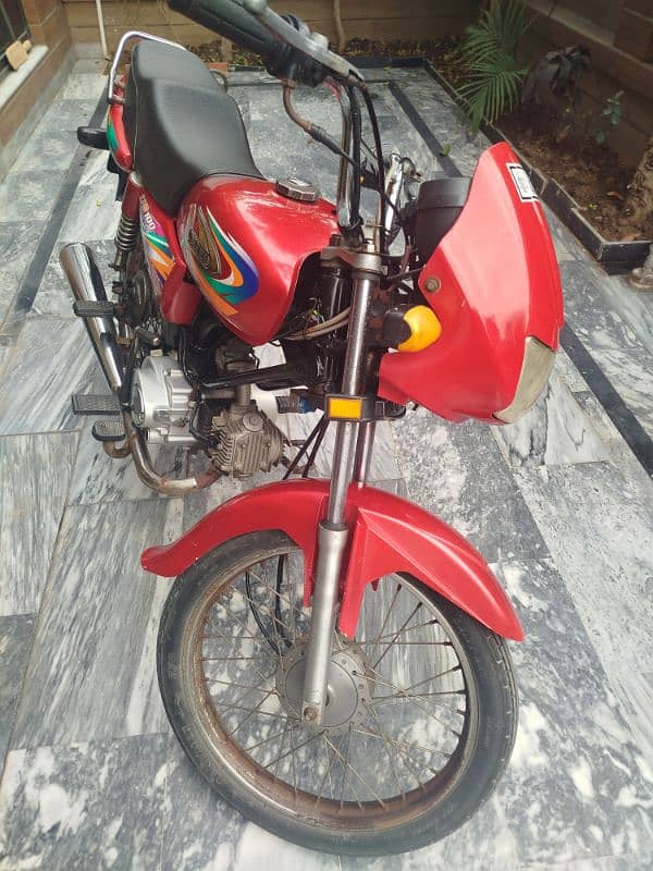 United 100 CC motorcycle in total genuine condition. 2