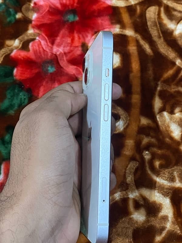 Iphone 13 White Colour Factory Unlocked 3