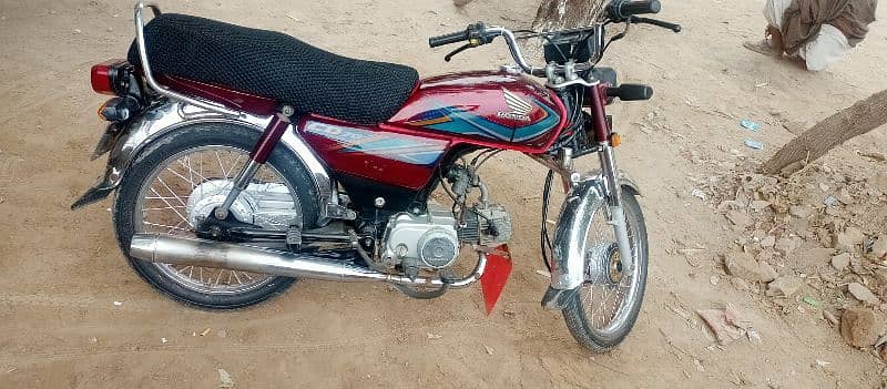 bohat hi saf bike hai like a new 2