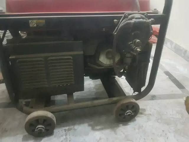 8 kVA (6.5 KW) Petrol n Gas Generator - Dynamac R9800E 1