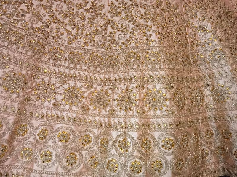 Golden maksee in wholesale rate with dupatta 1