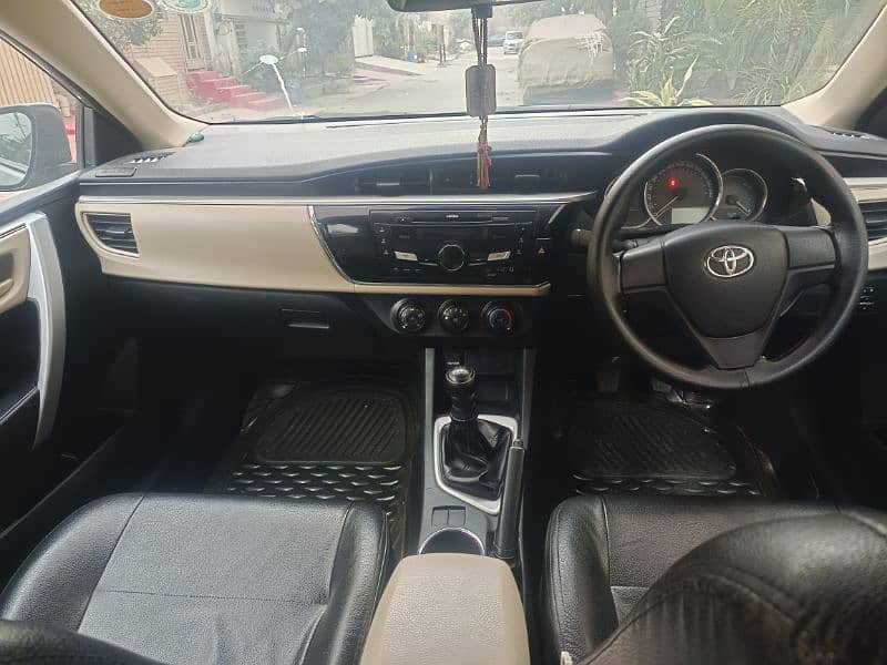 Toyota Corolla GLI 2015 4