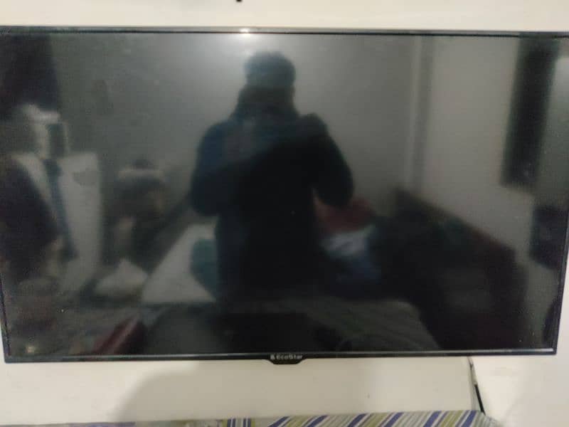 ecostar 40 inch LED TV 0