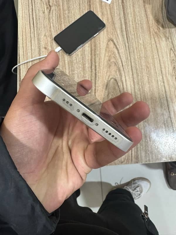 iPhone 13 128GB 4